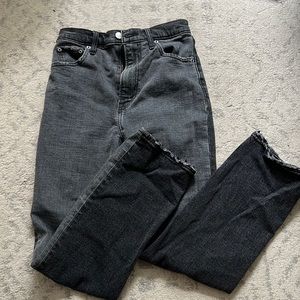 Abercrombie Ultra High Rise Ankle Straight Jeans in Washed Black